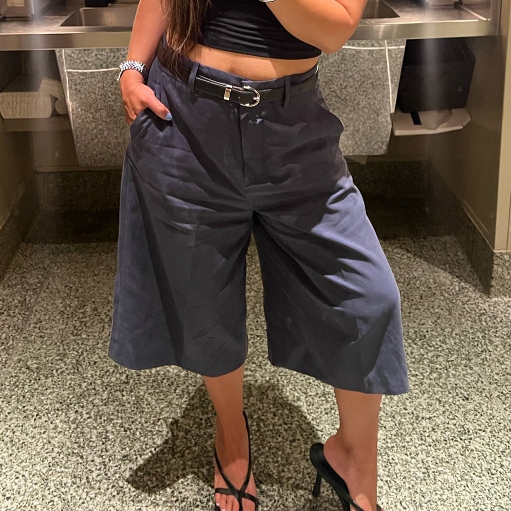 Mango Wide-Leg Capris in Dark Navy